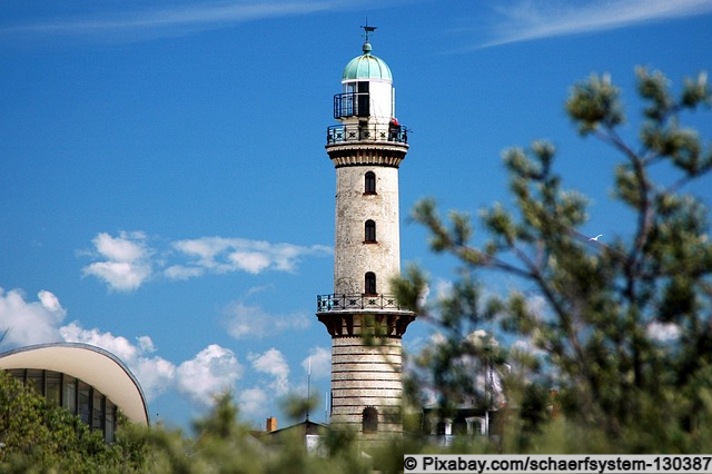 Der Leuchtturm von Warnemünde