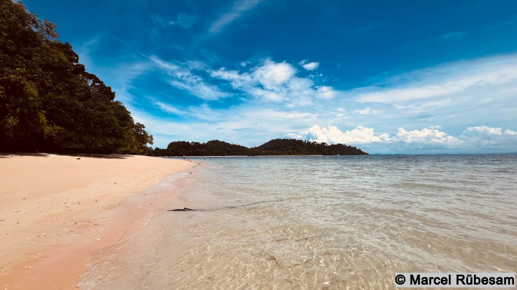 Paradiesischer Strand von Koh Rok