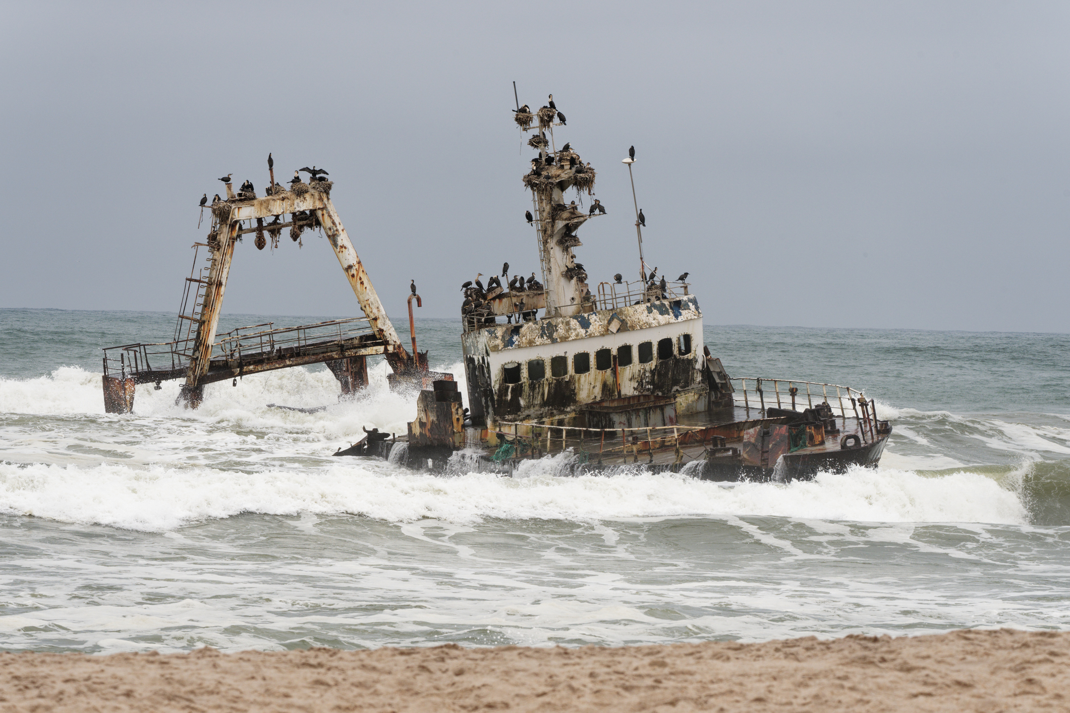 Großes Schiffswrack in Skeleton Coast