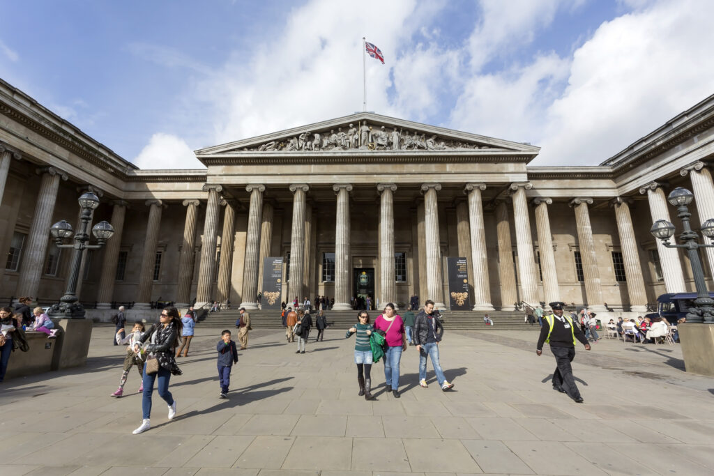 Das British Museum ist das meistbesuchte Museum in Großbritannien und das am dritthäufigsten besuchte Museum der Welt