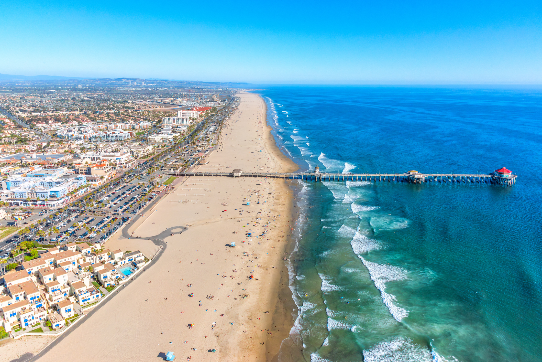 Der Huntington Beach mit seiner Seebrücke in Kalifornien