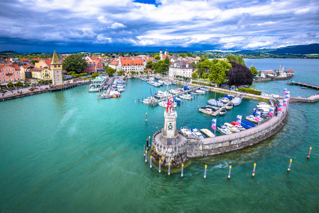 Die Stadt Lindau am Bodenseehafen