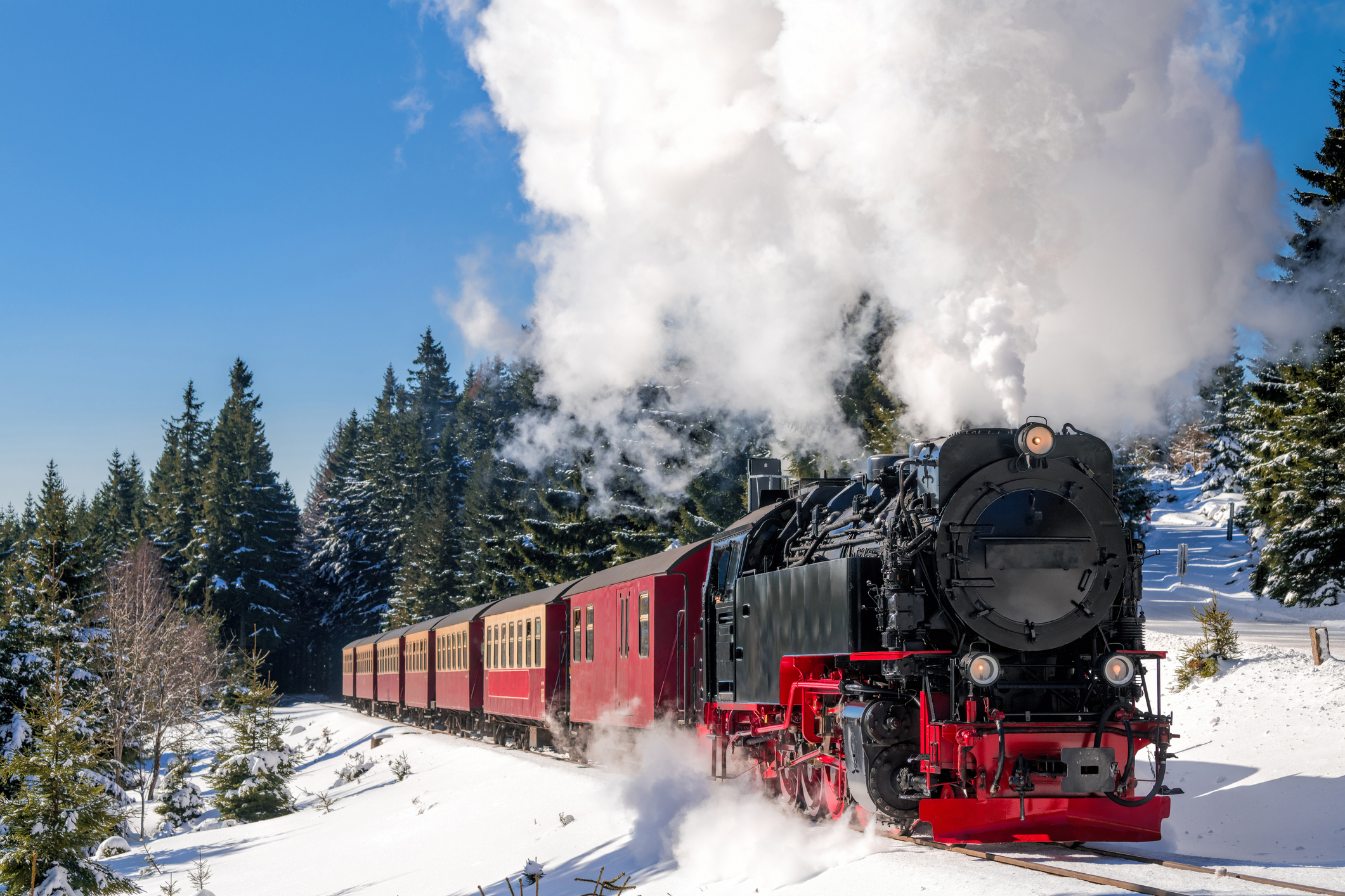 Historischer Dampfzug die Brockenbahn im Harz