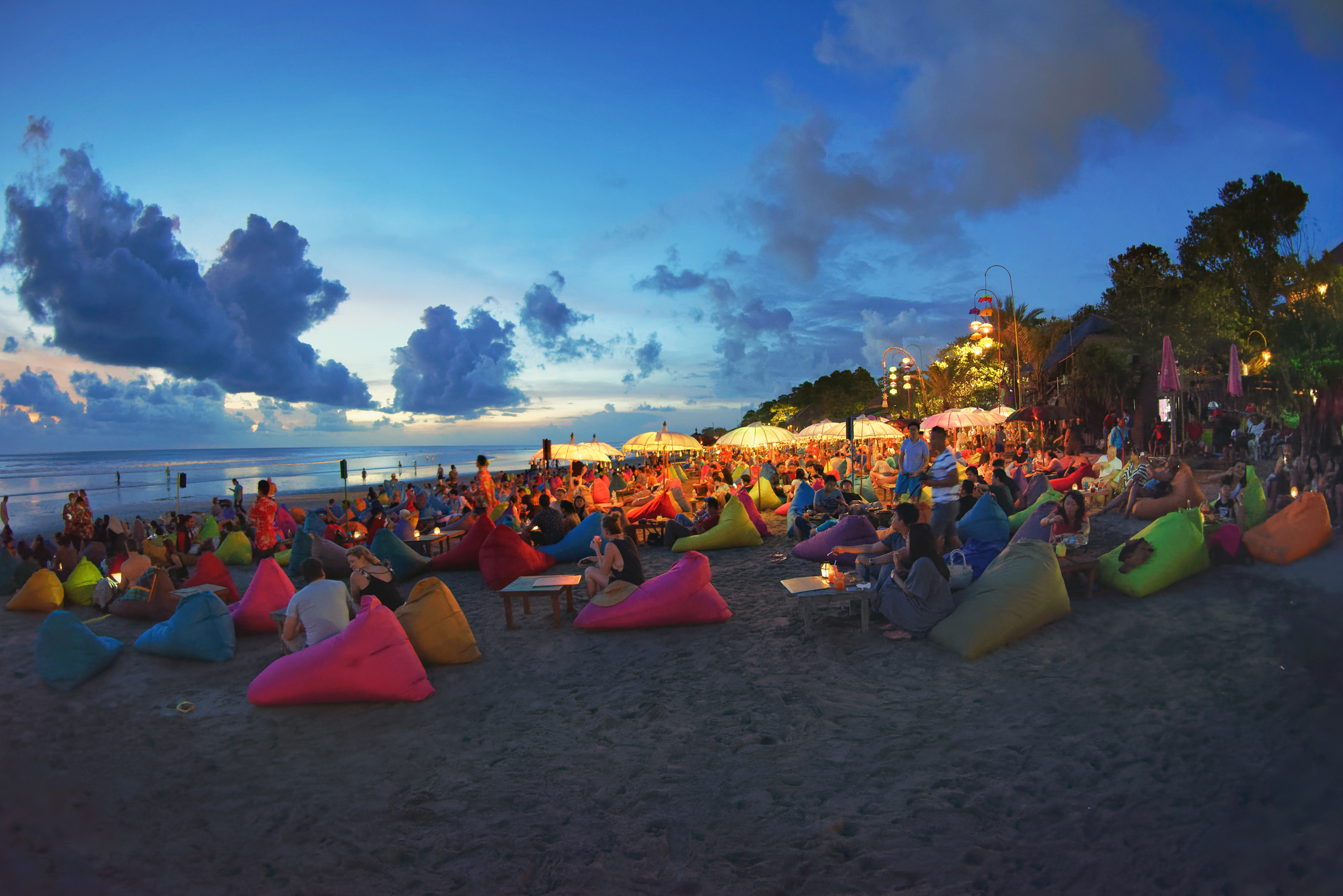 Sonnenuntergänge sind auf Bali sehr beliebt