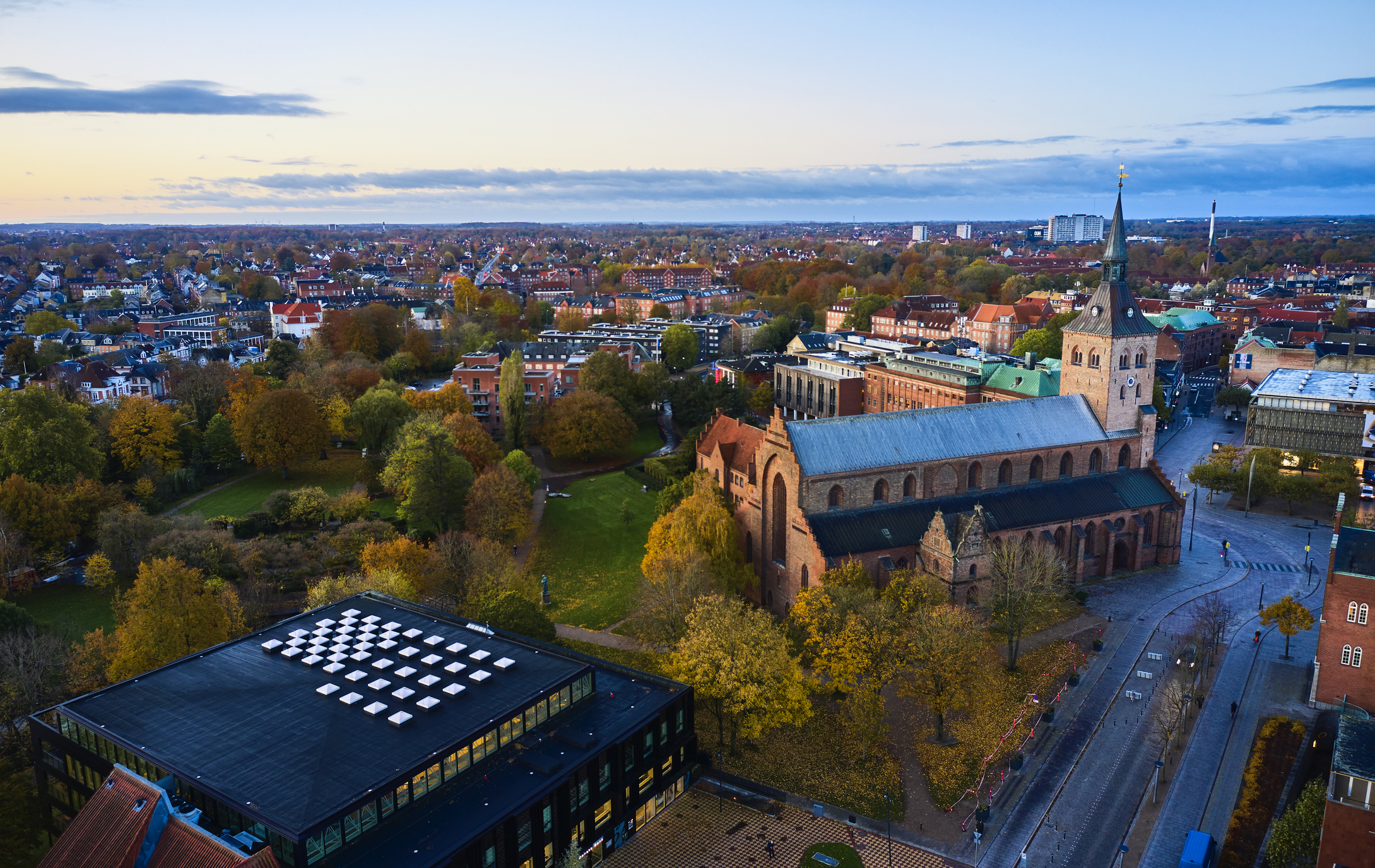 Luftbild der Stadt Odense auf der Insel Fyn