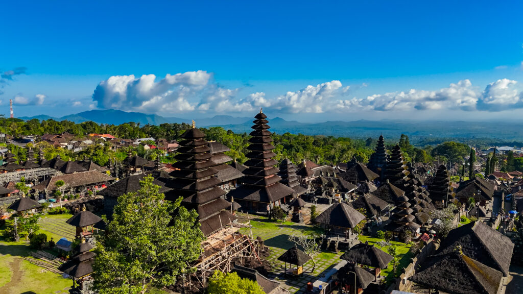 Panoramablick über die Tempelanlage Pura Besakih