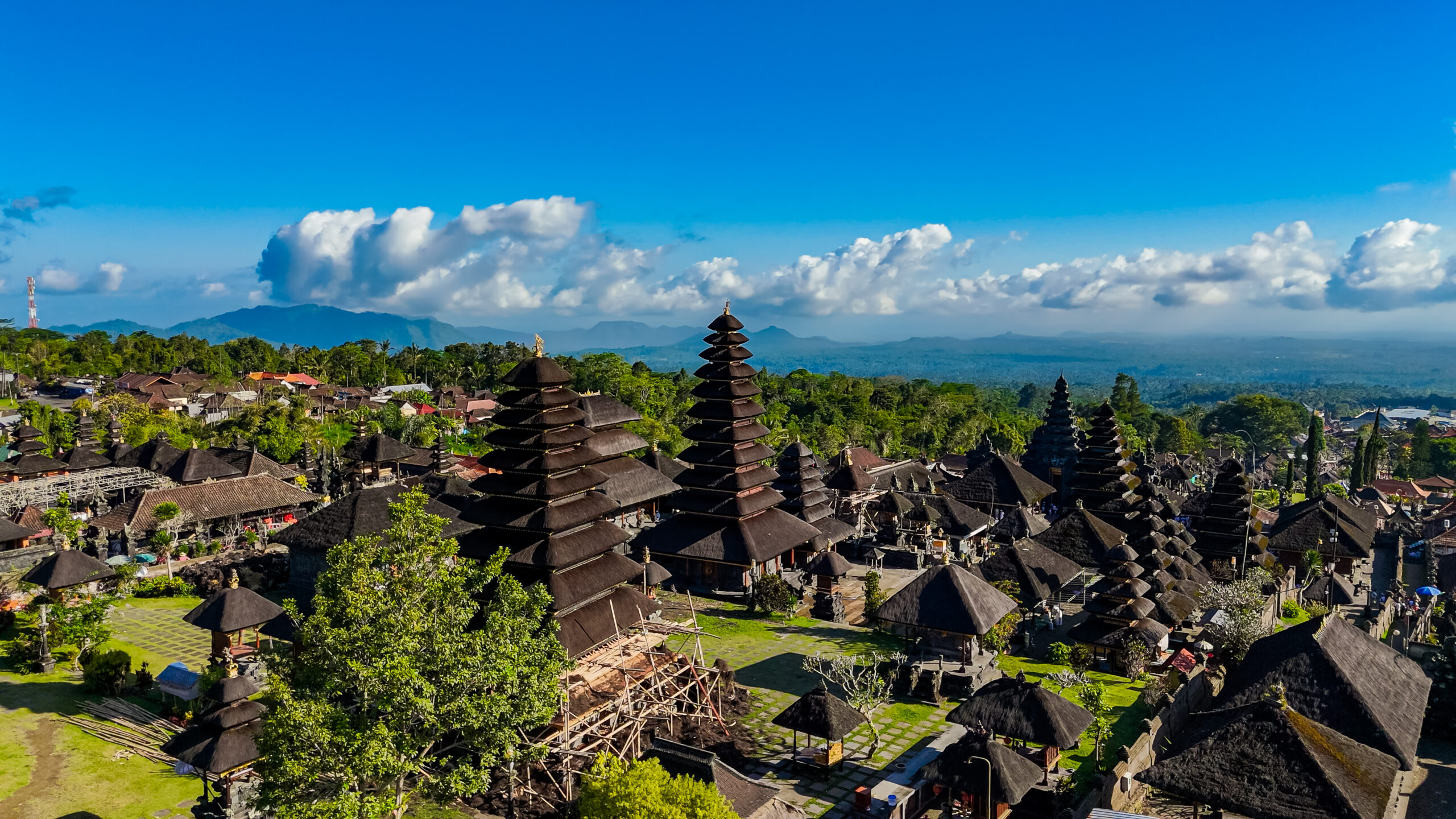 Panoramablick über die Tempelanlage Pura Besakih