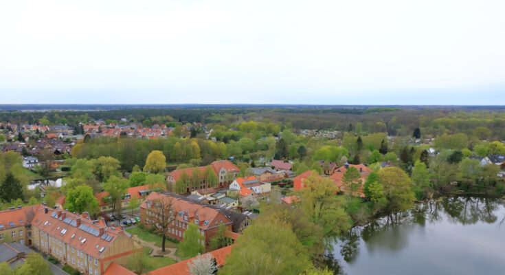 Blick auf die Stadt Eberswalde vom Finowturm - Bildnachweis: Dynamoland Stock-Datei-ID: 1406194584 – Lizenz vom: 08.06.2025