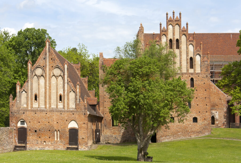 Kloster Chorin - Bildnachweis: typo-graphics Stock-Datei-ID: 171111539 – Lizenz vom: 08.06.2025