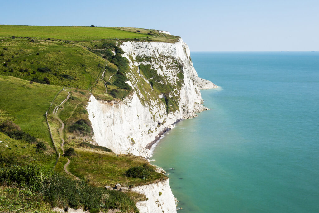 Die weißen Klippen von Dover - Bildnachweis: asmithers Stock-Datei-ID: 520365413 – Lizenz vom: 11.06.2025