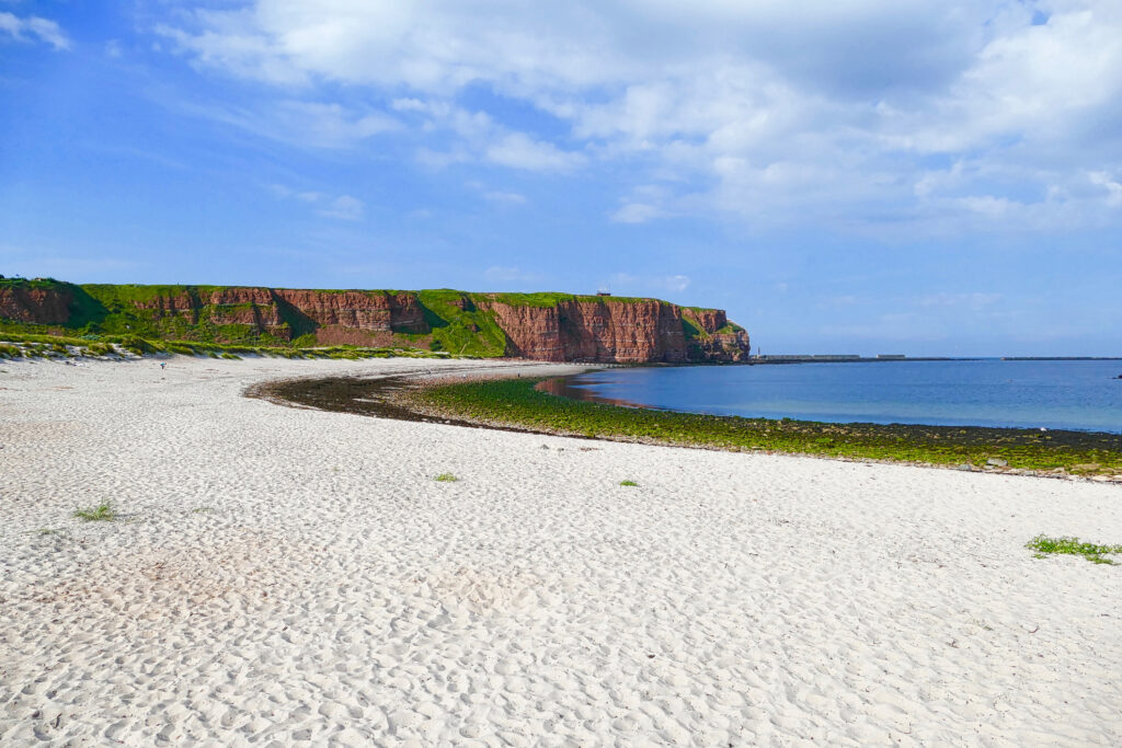 Wunderbarer Blick auf die Klippen von Helgoland - Bildnachweis: clu Stock-Datei-ID: 860910766 – Lizenz vom: 10.06.2025