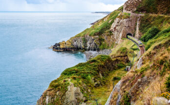Atemberaubender Blick vom Cliff Walk Bray nach Greystones, Irland - Bildnachweis: Dawid Kalisinski Photography Stock-Datei-ID: 1200384693 – Lizenz vom: 04.07.2025