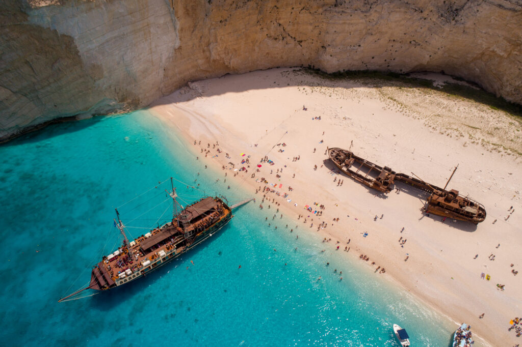 Berühmter Strand Navagio auf Zakynthos - Bildnachweis: miljko Stock-Datei-ID: 1204387671 – Lizenz vom: 01.07.2025