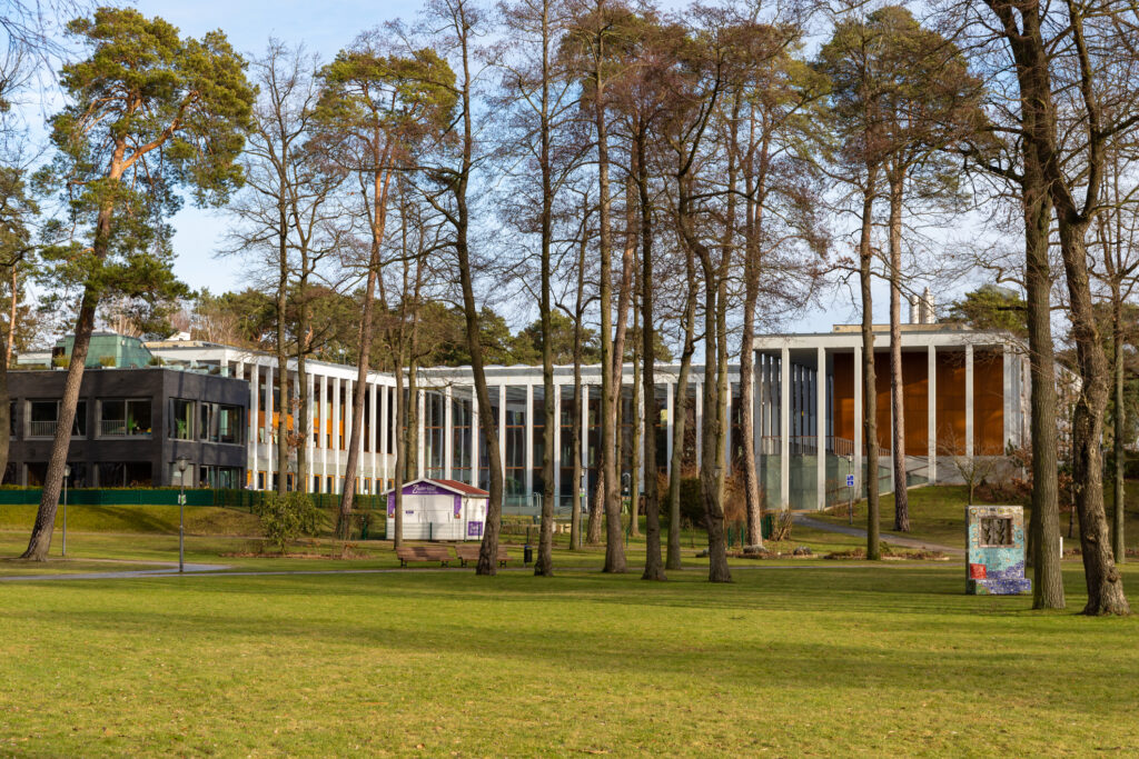 Die Therme in Bad Saarow - Bildnachweis: Irina Gelwich Stock-Datei-ID: 1367699714 – Lizenz vom: 12.07.2025