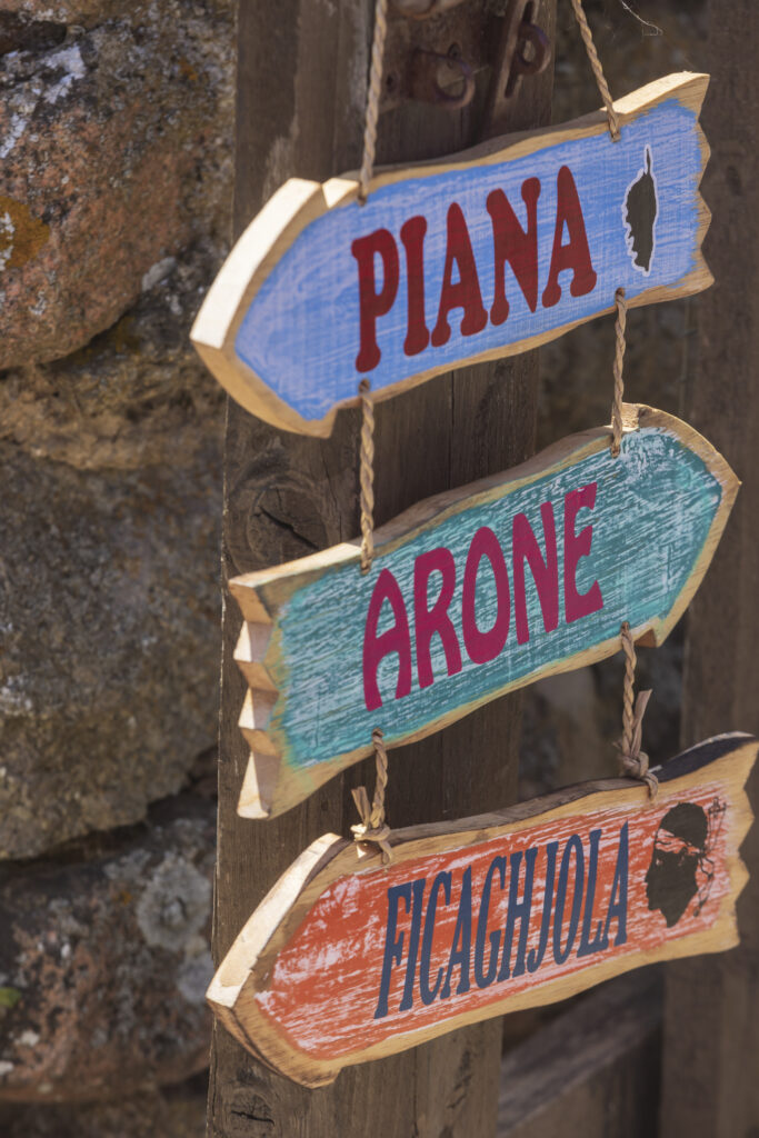 Wegweiser Piana - Bildnachweis: GAPS Stock-Datei-ID: 1442952920 – Lizenz vom: 01.07.2025