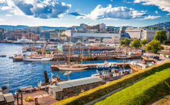 Blick auf den Hafen und die Stadt Oslo - Bildnachweis: xbrchx Stock-Datei-ID: 1447503971 – Lizenz vom: 09.07.2025