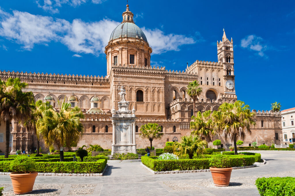 Die Kathedrale von Palermo - Bildnachweis: davidionut Stock-Datei-ID: 179213886 – Lizenz vom: 05.07.2025