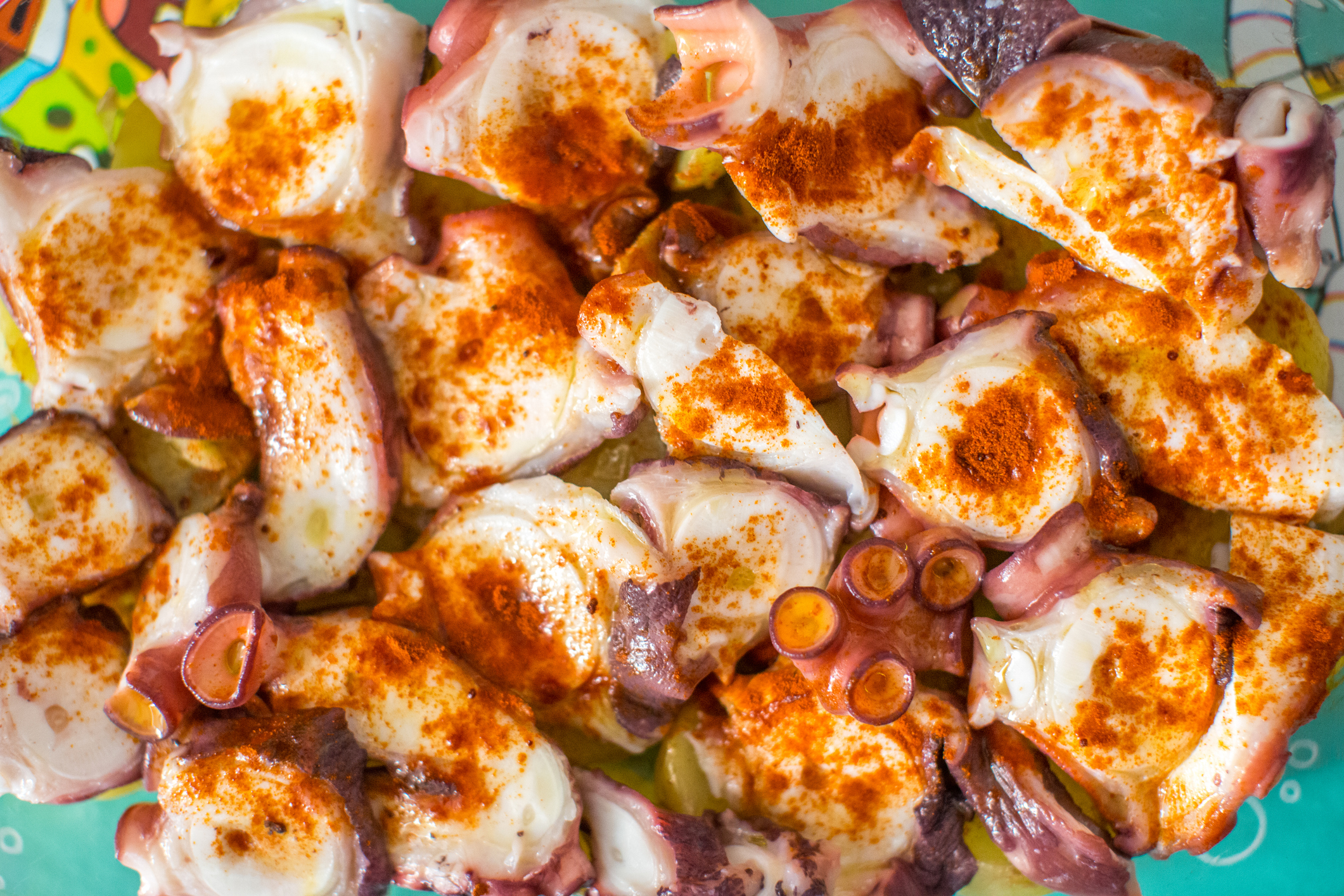 Traditioneller Pulpo à la Gallega - Bildnachweis: Felipe Rodriguez Stock-Datei-ID: 2040540885 – Lizenz vom: 07.07.2025
