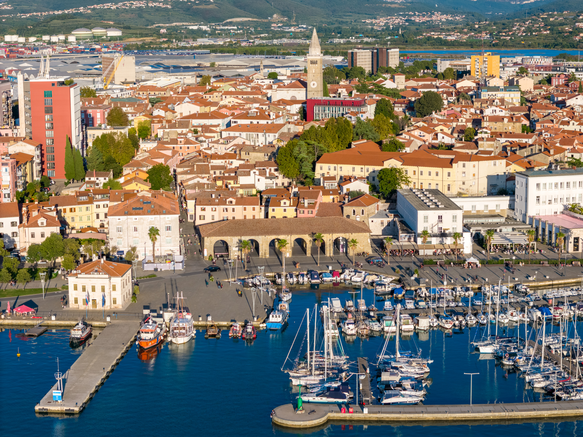 Luftbild der Stadt Koper in Slowenien - Bildnachweis: RDphotos Stock-Datei-ID: 2176142718 – Lizenz vom: 03.07.2025