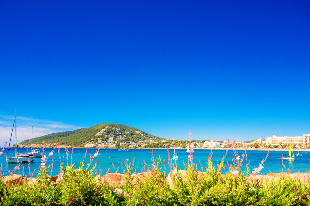 Santa Eularia des Riu auf Ibiza - Bildnachweis: Juergen Sack Stock-Datei-ID: 493997557 – Lizenz vom: 08.07.2025