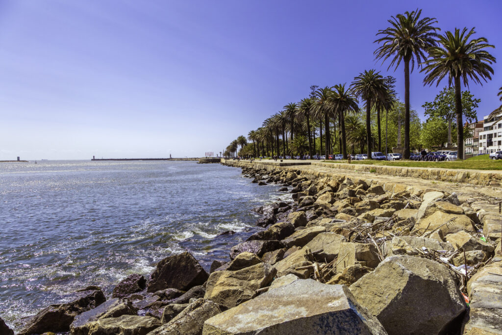 Der Strand von Foz do Douro - Bildnachweis: THEGIFT777 Stock-Datei-ID: 534130604 – Lizenz vom: 09.07.2025
