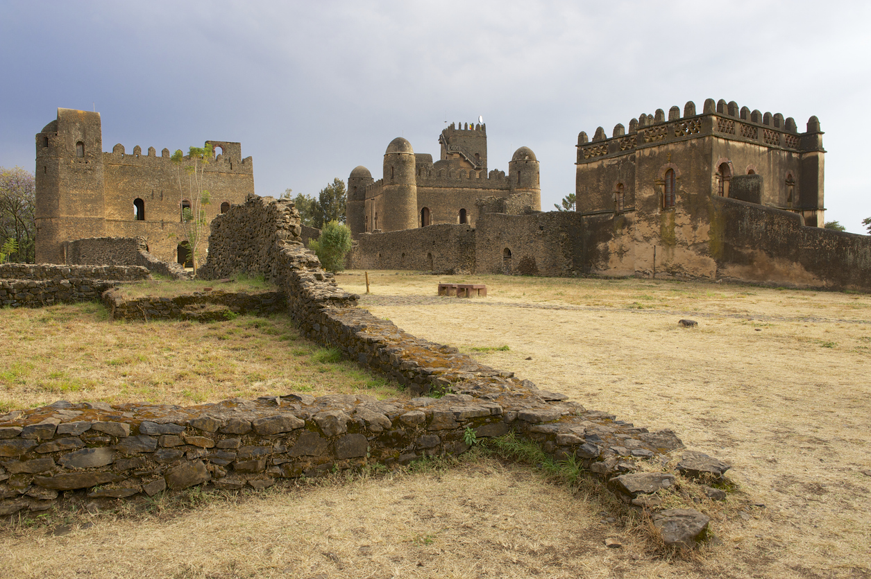 Steinburgen und Mauern der königlichen Anlage Fasil Ghebbi in Gondar.